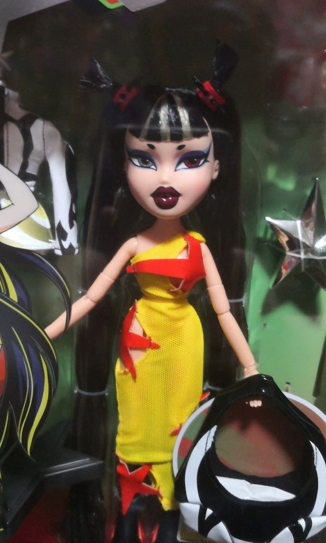 Bratz Mowalola Jade Doll (Category: Kids Toys) located in Rizal. Submitted by purplepower7 (Listing ID 1465101924, Image 2). Description: In box Never opened Complete Payment via gcash Shipping via ggx or lalamove.