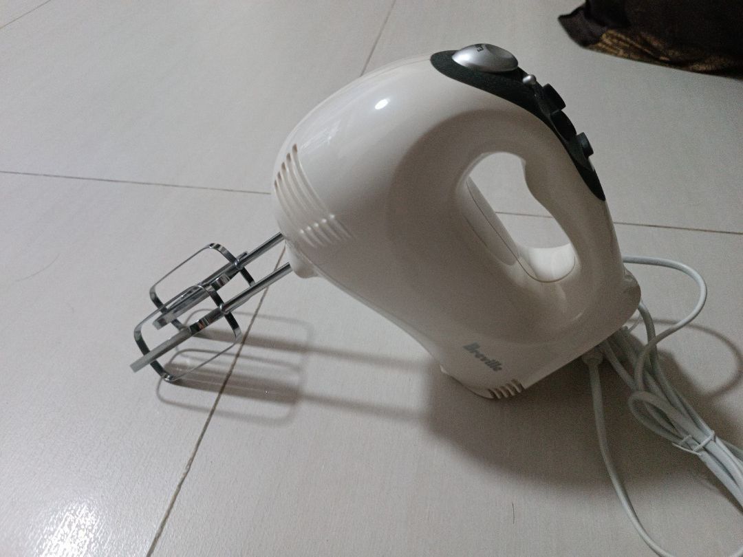 Digital Hand Model Breville BHM100 Digital Precision Hand Mixer, 家庭電器, 廚房電器, 打蛋器及廚師機 ...