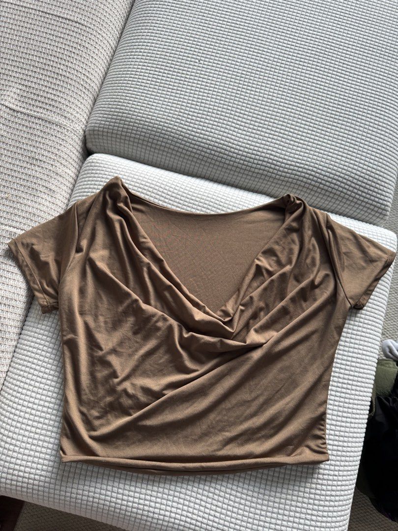 Brown draped cowl neck short sleeve top (Category: Others Tops) located in Manila. Submitted by sofiashionable (Listing ID 1466040285, Image 1). Description: .