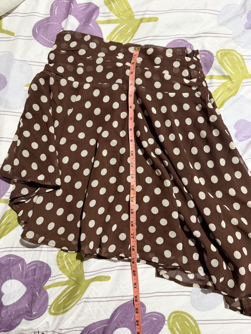 Brown polka asymmetric skirt (Category: Skirts) located in Manila. Submitted by sjeefsells (Listing ID 1465961102, Image 3). Description: Like zara.