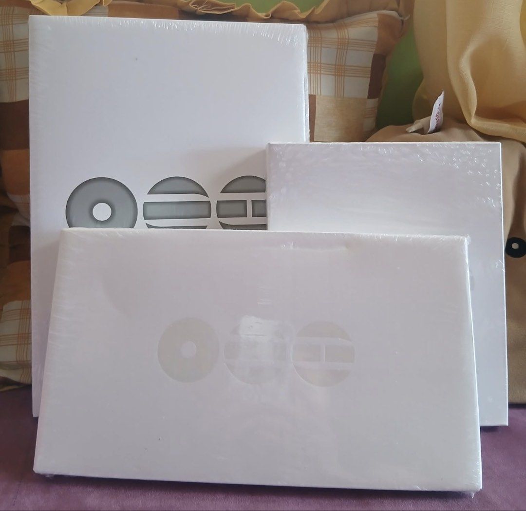 bts ‘arirang’ standard album set (Category: CDs & DVDs) located in Makati City. Submitted by shophallyuwantph (Listing ID 1465992562, Image 1). Description: bts ‘arirang’ standard album set rooted in music & korea, living legend ₱1,850 set – sealed PAYO 50% DP || 50% 2 weeks DOP.