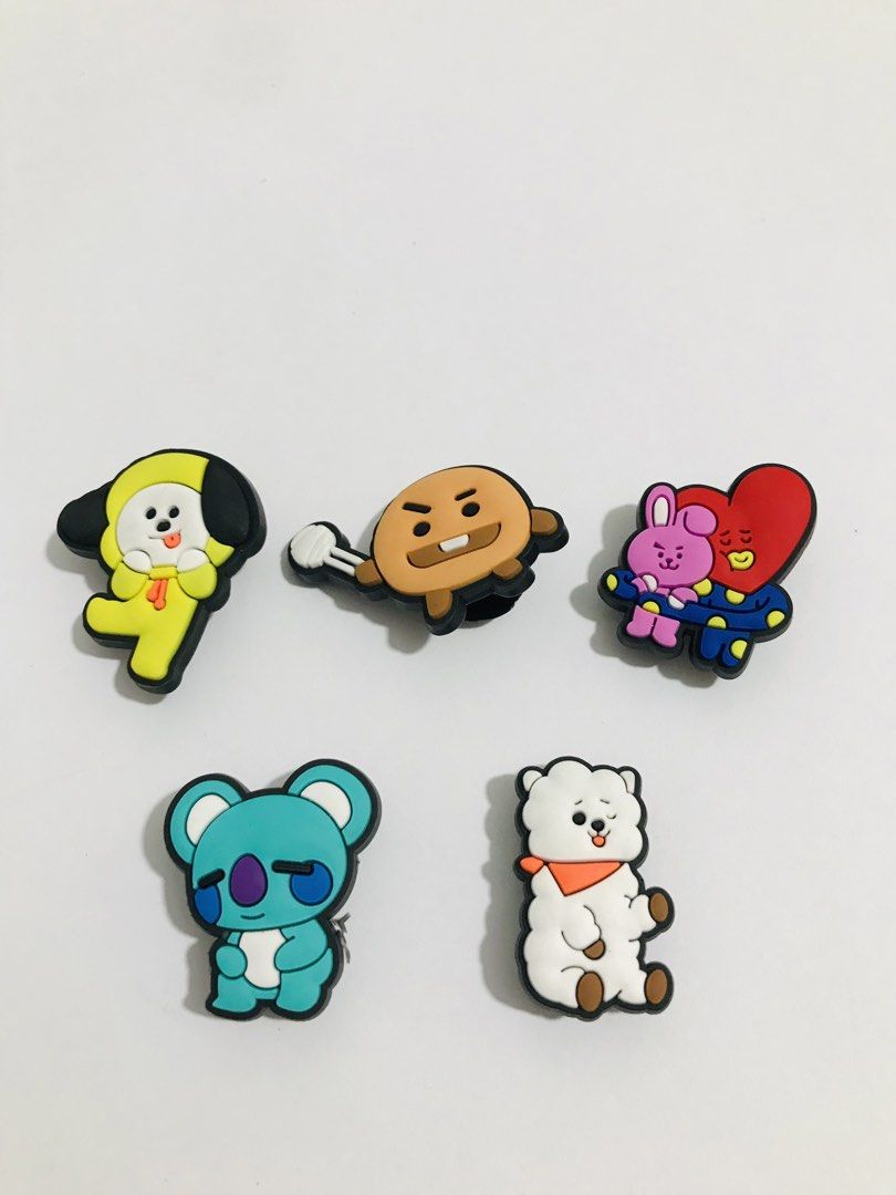 BTS BT21 JIBBITZ (Category: Character Goods) located in Gamu. Submitted by 2022bagsbunny (Listing ID 1465983489, Image 1). Description: PER SET .