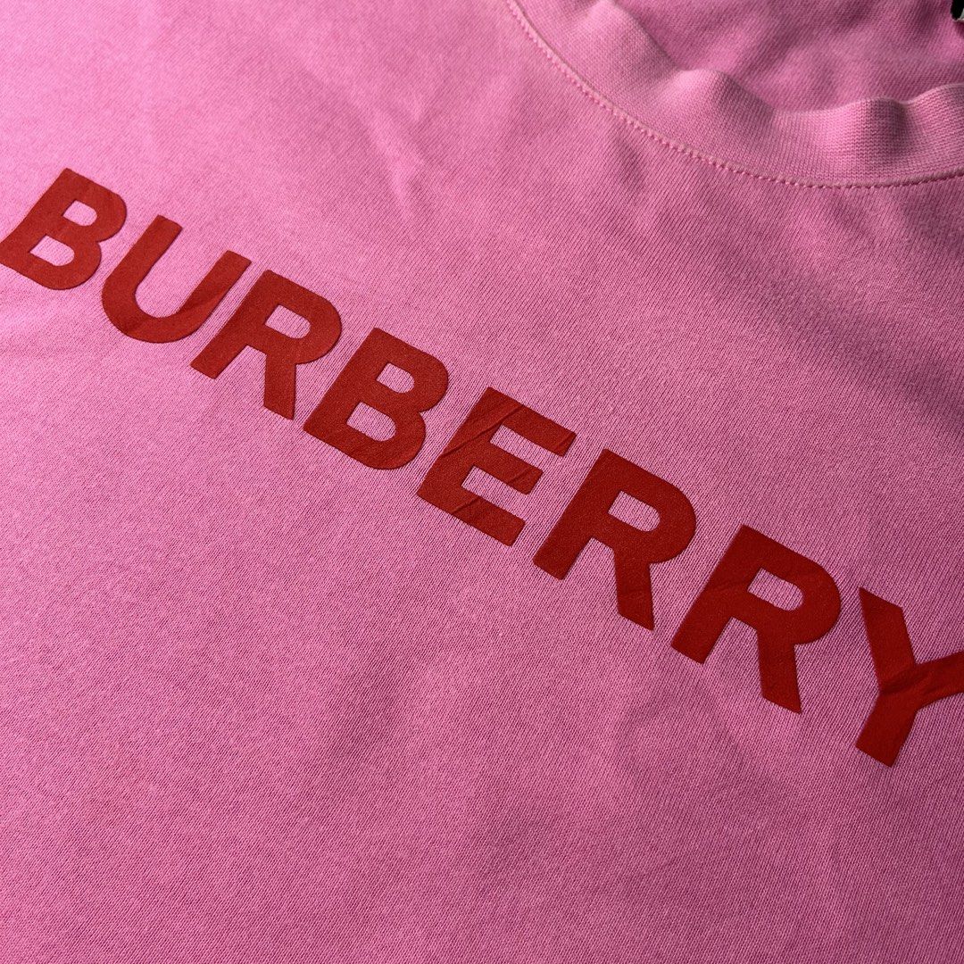 BURBERRY (Category: Shirts) located in Manila. Submitted by aaaaaahhhhhh (Listing ID 1466000107, Image 3). Description: Large 19.5W 24L Missing main tag Lalamove or J&t Express + Shipping fee.