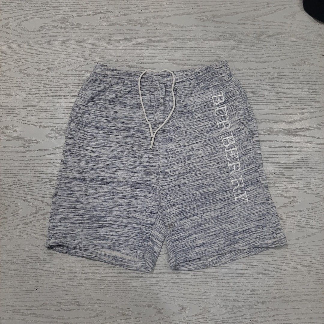 BURBERRY SWEATSHORT (Category: Shorts) located in San Carlos. Submitted by denzel999 (Listing ID 1466101650, Image 1). Description: SIZE LARGE LIKENEW NO FLAW.