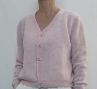 （分類：）位於 。 由 petit_luxury_closet 提交（商品編號 1466120365，圖片 1）。簡介： 。