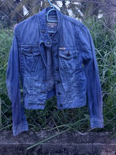 (Category: ) located in . Submitted by gomothriftstore (Listing ID 1466060810, Image 1). Description: .