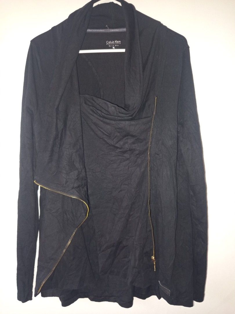 Calvin Klein Performance Open Drape 3 Fold Jacket with Gold Puller (Category: Activewear) located in Manila. Submitted by thriftspotting (Listing ID 1466032012, Image 3). Description: Bnew Condition.