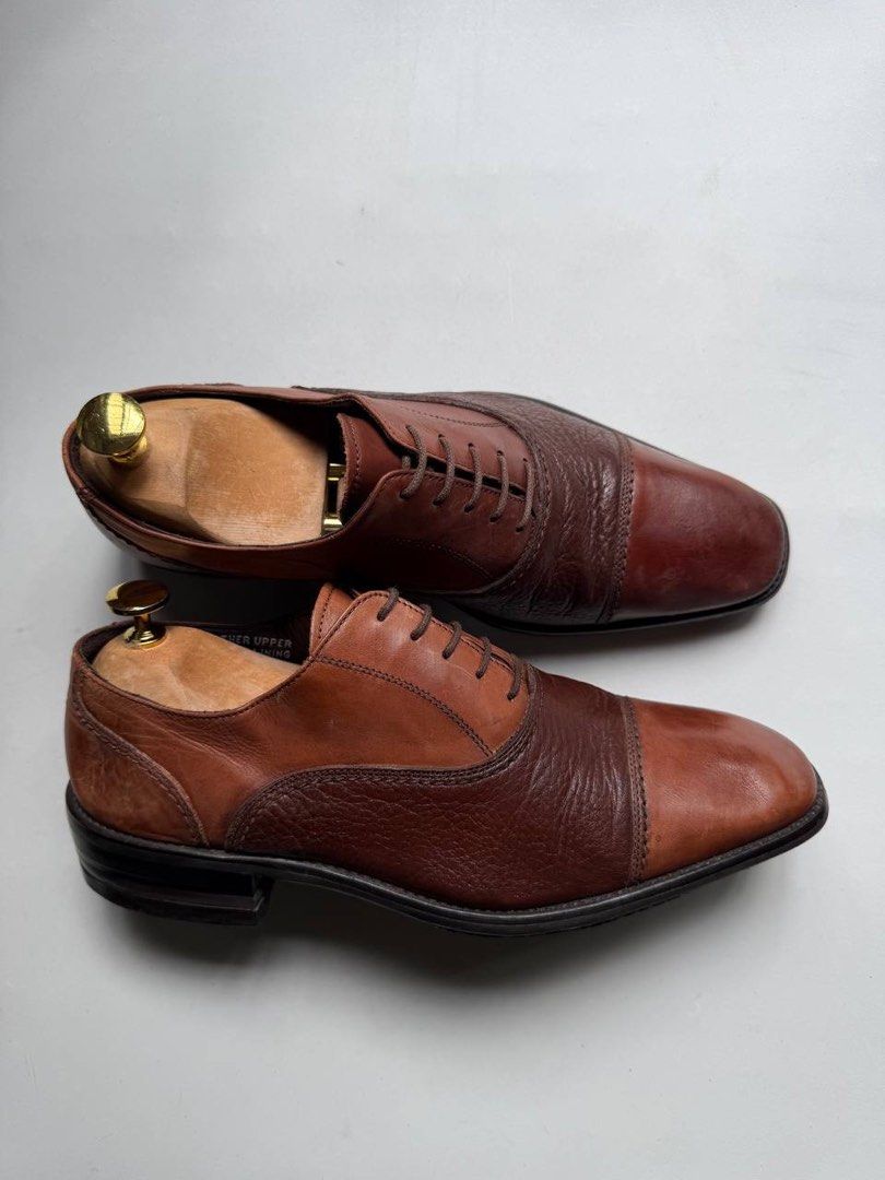 Calzoleria Toscania Toe Cap (Category: Dress Shoes) located in Cagayan de Oro. Submitted by thrift_crate.ph (Listing ID 1466098527, Image 2). Description: ᴄᴀʟᴢᴏʟᴇʀɪᴀ ᴛᴏsᴄᴀɴɪᴀ ᴛᴏᴇ ᴄᴀᴘ 𝟽.𝟻ᴜs / 𝟸𝟻.𝟻ᴄᴍ 𝐒𝐢𝐳𝐞: 7.5US / 25.5cm 𝐂𝐨𝐧𝐝𝐢𝐭𝐢𝐨𝐧 𝐫𝐚𝐭𝐞: 9.5/10 𝐂𝐨𝐥𝐨𝐫 𝐫𝐚𝐭𝐞: 10/10 Issue/s: Minimal heel drags.