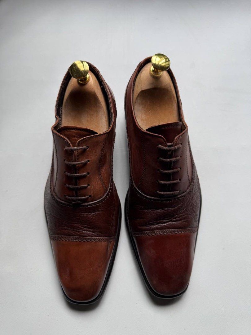 Calzoleria Toscania Toe Cap (Category: Dress Shoes) located in Cagayan de Oro. Submitted by thrift_crate.ph (Listing ID 1466098527, Image 1). Description: ᴄᴀʟᴢᴏʟᴇʀɪᴀ ᴛᴏsᴄᴀɴɪᴀ ᴛᴏᴇ ᴄᴀᴘ 𝟽.𝟻ᴜs / 𝟸𝟻.𝟻ᴄᴍ 𝐒𝐢𝐳𝐞: 7.5US / 25.5cm 𝐂𝐨𝐧𝐝𝐢𝐭𝐢𝐨𝐧 𝐫𝐚𝐭𝐞: 9.5/10 𝐂𝐨𝐥𝐨𝐫 𝐫𝐚𝐭𝐞: 10/10 Issue/s: Minimal heel drags.