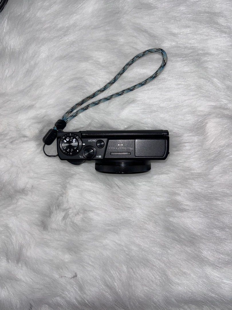 Canon PowerShot G7 X Mark III (Category: Cameras) located in Manila. Submitted by jaiyieee_30 (Listing ID 1465968905, Image 2). Description: ✨ Very good condition — lightly used! Selling my Canon G7X Mark III, well-maintained and only lightly used. Perfect for vlogging, content creation, travel, and everyday photography. 🤍 Inclusions: • Canon G7 X Mark III • 2 batteries • 1 charger • 1 camera strap • ❌ No original box Bought: January 2025 Condit
