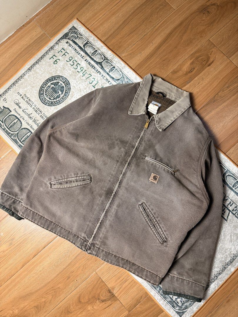 Carhartt Detroit (Category: Coats, Jackets and Outerwear) located in Candelaria. Submitted by ballerthrift796 (Listing ID 1466063624, Image 2). Description: Carhartt Detroit ( j97cht ) Issue altered lenght W-26 L-27.