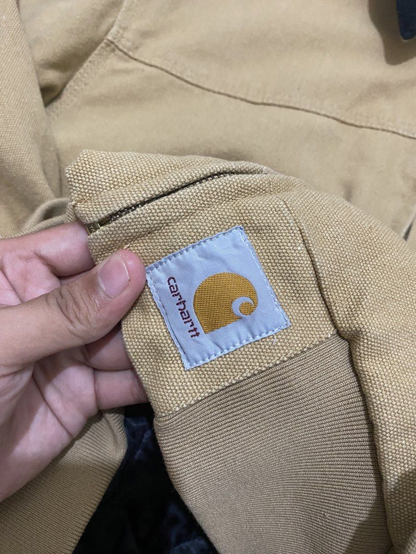 Carhartt Wip Og Santa Fe Jacket (Category: Coats, Jackets and Outerwear) located in Manila. Submitted by brndn.rgld (Listing ID 1466137152, Image 3). Description: Width: 25 Length: 27 Like new condition No issue Pwede pang alis dm me ur sure offer📲.