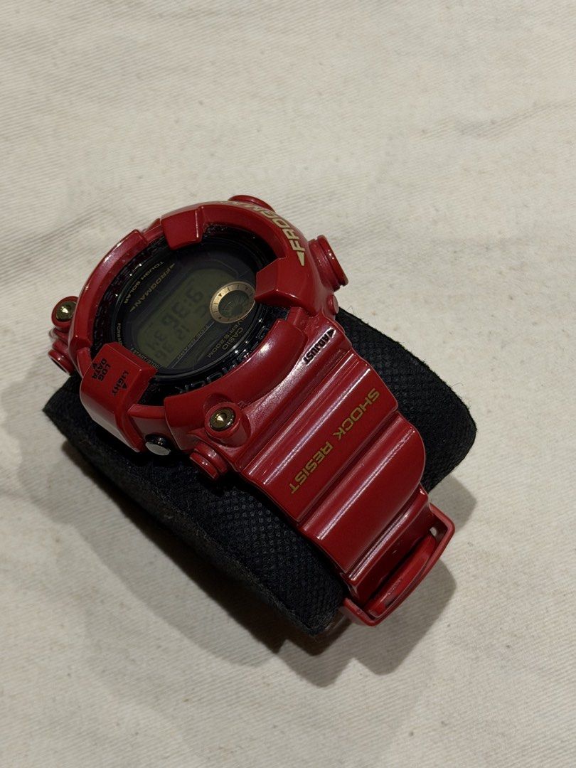 casio gshock frogman gf-8230A-4JR rising red (Category: Men's Watches) located in Makati City. Submitted by _lilmisscib0 (Listing ID 1466095701, Image 3). Description: 30th anniversary limited edition collector’s piece and discontinued model. original g-shock box with manual included :) price slightly negotiable rfs: not being used.
