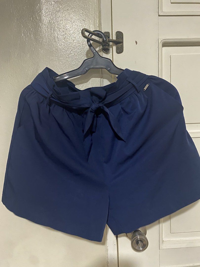 Casual Shorts (Category: Shorts) located in Antipolo. Submitted by prelovedByYsabelle (Listing ID 1465992962, Image 1). Description: Regatta Brand. I personally love this shorts. Very comfy and can be used casually. Too bad, it doesn’t fit me anymore. Small size based on tag but can fit up to Medium RFS: Tumaba after pregnancy.