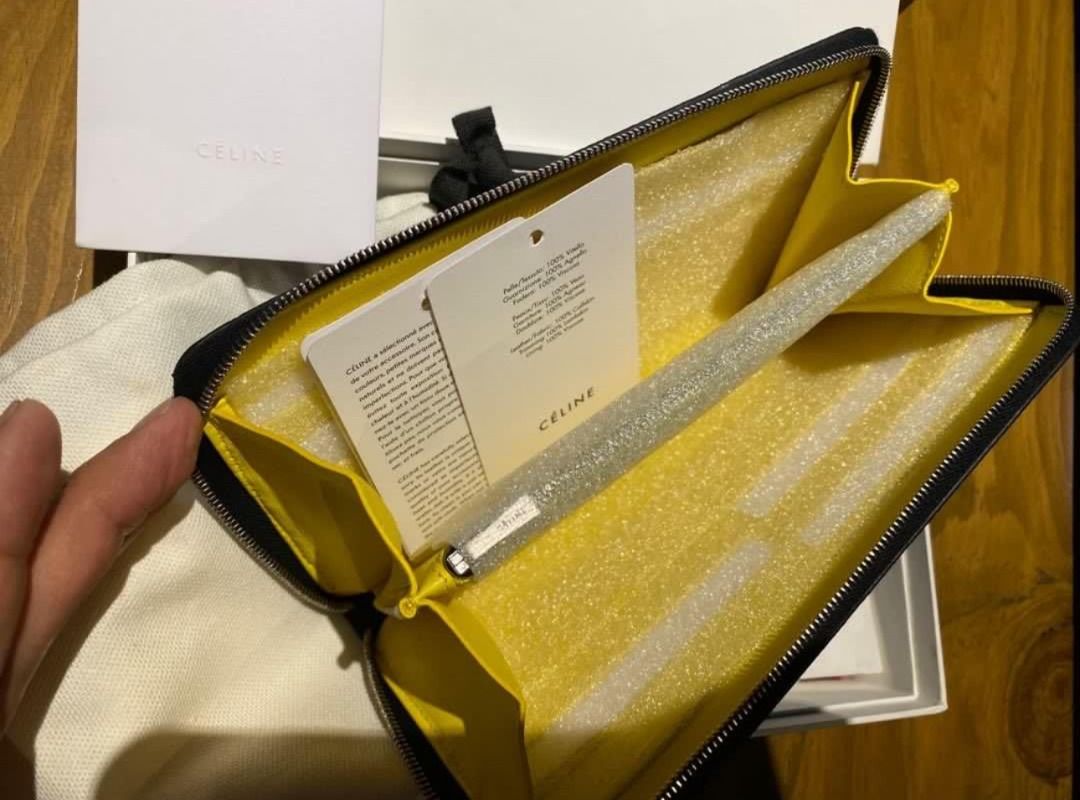 CELINE Full Zipper Wallet (Category: Wallets & Card holders) located in Mandaluyong City. Submitted by yohjivangarcons (Listing ID 1466103235, Image 3). Description: Authentic. Store bought. .