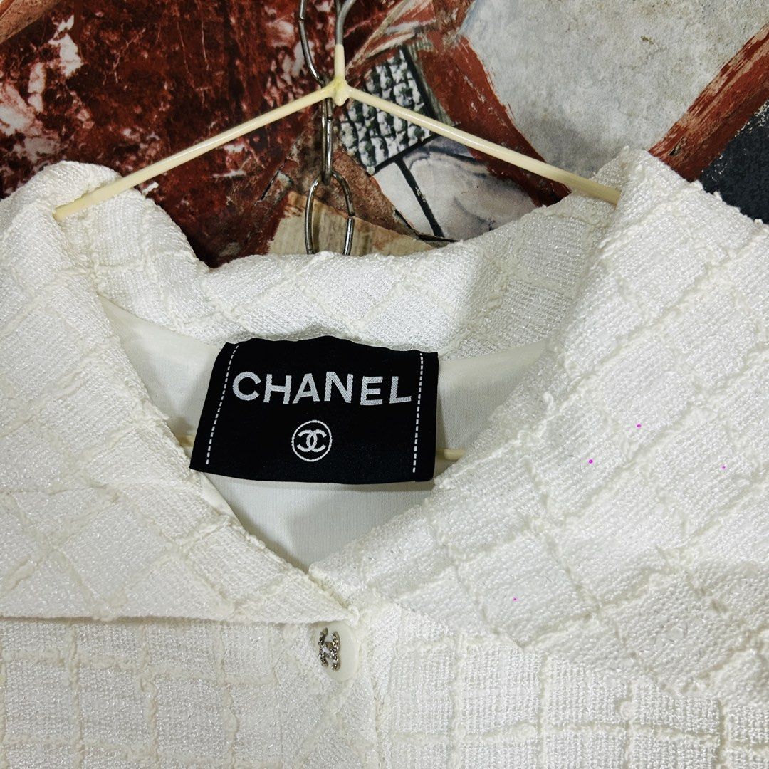 Chanel dress (Category: Luxury Apparel) located in Baguio. Submitted by kckc_luxury (Listing ID 1466085107, Image 2). Description: 🌸 TINY PINK SPOTS ARE LENS DAMAGE, NOT CLOTH STAINS ————————— ❗️KINDLY READ BEFORE MAKING AN OFFER❗️ LISTING DETAILS size:M-L width x length (inches):22x35 condition: EXCELLENT --- MOP: Gcash / BPI MOD: J&T / JRS LOCATION: Baguio City --- NOTE: • Manage your expectations • Photos did not go under any edit but colors 
