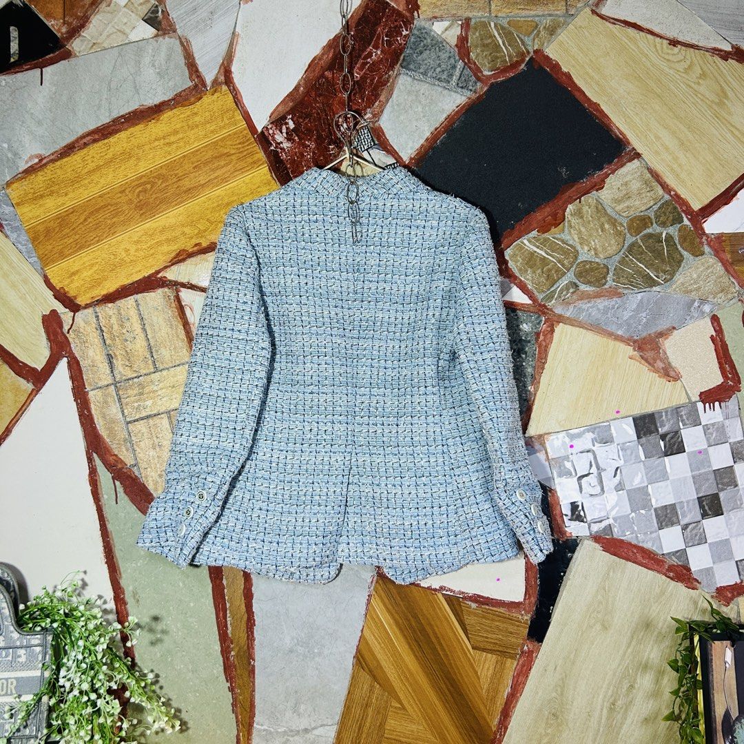 Chanel tweed blazer (Category: Luxury Apparel) located in Baguio. Submitted by kckc_luxury (Listing ID 1466084039, Image 3). Description: 🌸 TINY PINK SPOTS ARE LENS DAMAGE, NOT CLOTH STAINS ————————— ❗️KINDLY READ BEFORE MAKING AN OFFER❗️ LISTING DETAILS size:S-M width x length (inches):19.5x25 condition: EXCELLENT --- MOP: Gcash / BPI MOD: J&T / JRS LOCATION: Baguio City --- NOTE: • Manage your expectations • Photos did not go under any edit bu