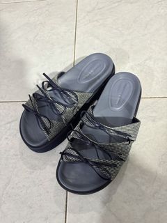 (Category: ) located in . Submitted by cleoyong_ (Listing ID 1466006059, Image 1). Description: .
