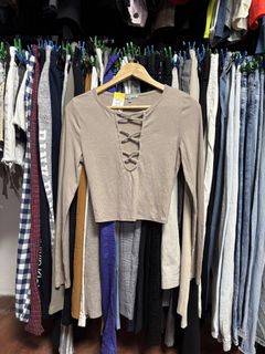 (Category: ) located in . Submitted by isabelasthriftclothes (Listing ID 1466043074, Image 1). Description: .