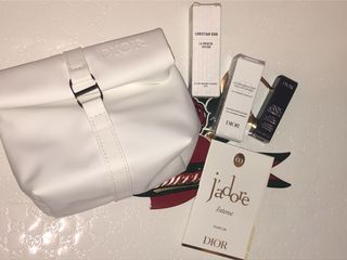 （分類：）位於 。 由 mayfair.always 提交（商品編號 1466080740，圖片 1）。簡介： 。
