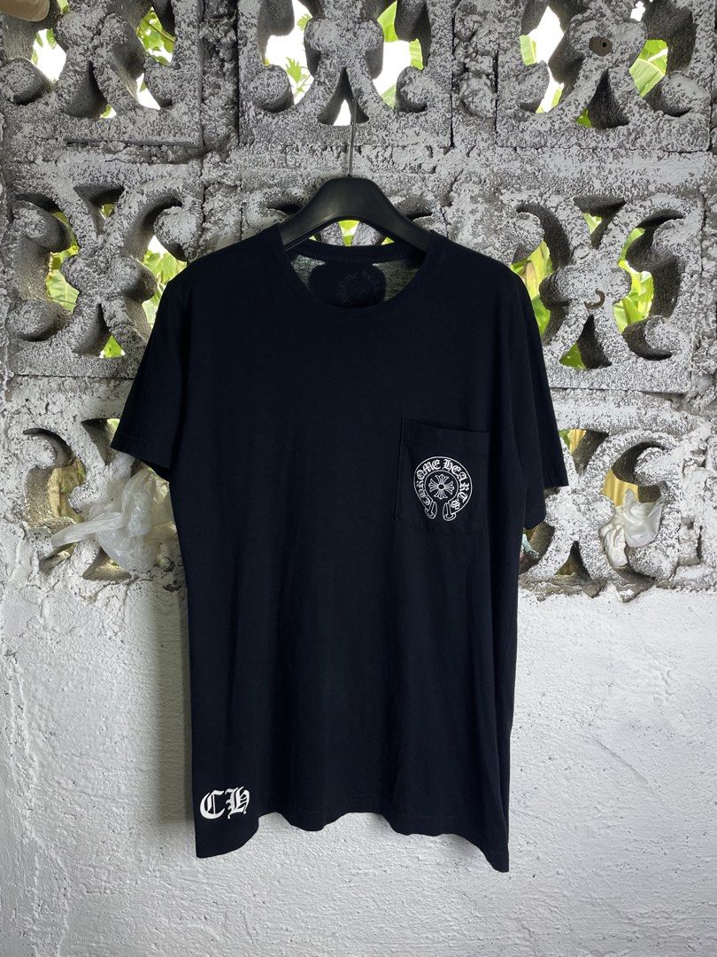 Chrome Hearts Los Angels (Category: Activewear) located in Naga. Submitted by black-market00 (Listing ID 1466059949, Image 2). Description: Size M Condition 9.5 Colorate 9.5 3 Pinhole Unnoticeble hairline.