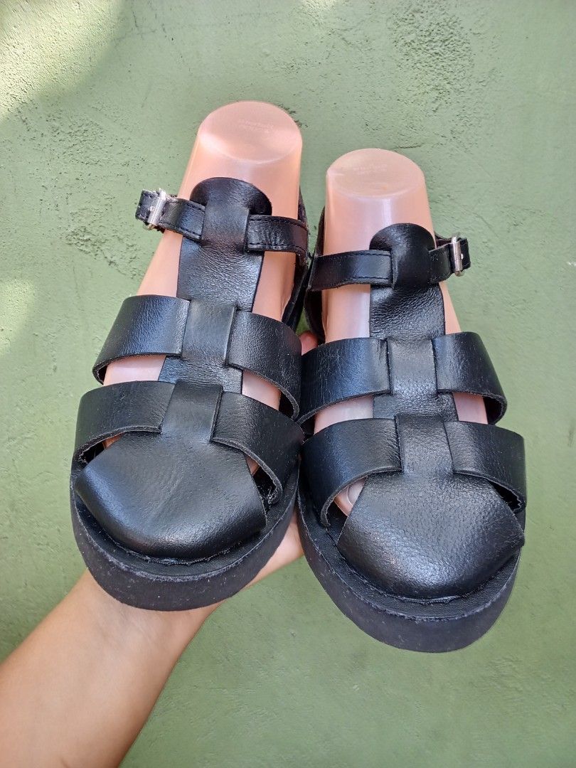 Chubasco genuine leather sandal (Category: Flats & Sandals) located in General Santos City (Dadiangas). Submitted by ukayonlineshoppe (Listing ID 1466005845, Image 2). Description: 23.5cm. matibay pure leather.