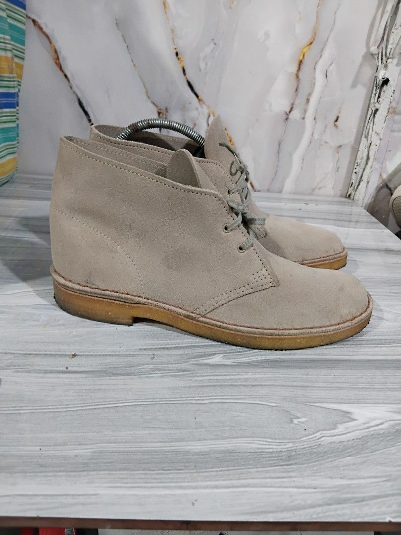 CLARKS SUEDE DESERT BOOTS SIZE 8.5 MEN (Category: Casual Shoes) located in General Mariano Alvarez. Submitted by adonid (Listing ID 1466029692, Image 2). Description: CLARKS SUEDE DESERT BOOTS SIZE 8.5 MEN SIGN OF USAGE WITH BOX LOC. GMA CAVITE PHP 1500 only.