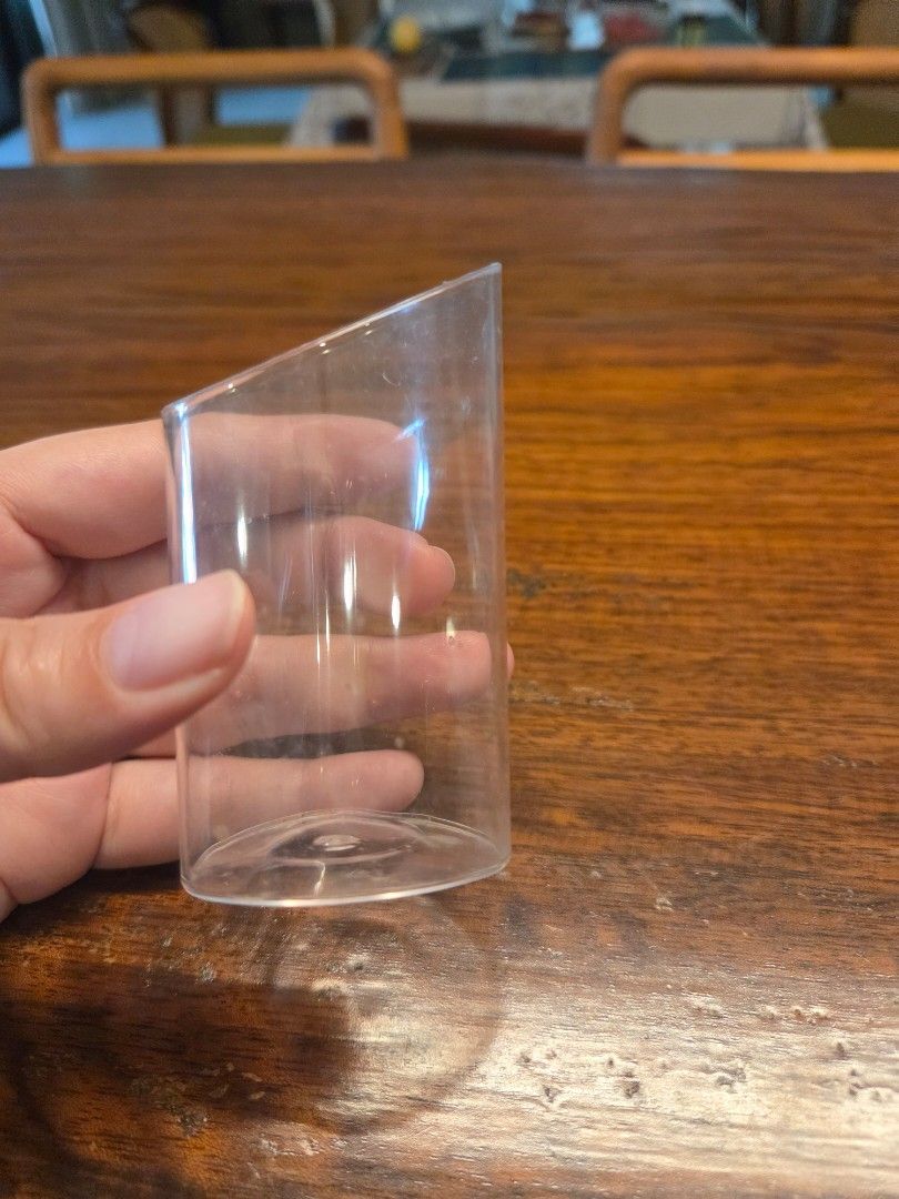 Clear Plastic Cups Triangular Shaped Dessert Cups Set (Category: Dinnerware & Cutlery) located in Makati City. Submitted by kanixa (Listing ID 1465953744, Image 2). Description: - 27pcs unique triangular base design with stylish slanted cut rims - Made from lightweight, clean, and ready-to-use plastic - Versatile for both single-use disposable or reusable needs - Ideal for serving party desserts, puddings, and catering events.