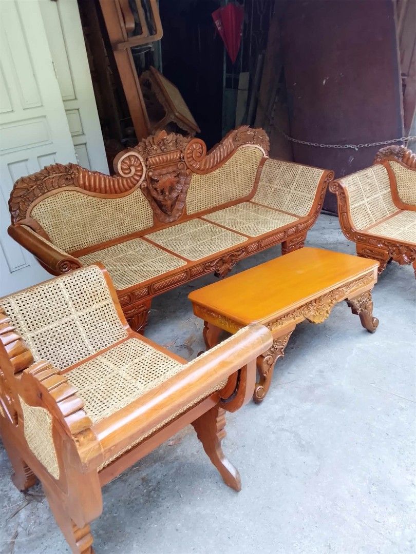 Cleopatra sofa set (Category: Sofas) located in Manila. Submitted by carmelites36250 (Listing ID 1465980212, Image 2). Description: #forsale Cleopatra sofa set ❤❤❤#50 Solid narra wood Beautiful Piece ✅ Ready to use ❤❤❤ Pm me Only ☎☎☎☎ 55k Only ✅✅✅.