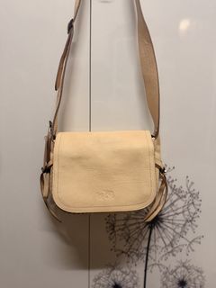 (Category: ) located in . Submitted by bags2bags2bags (Listing ID 1465979653, Image 1). Description: .