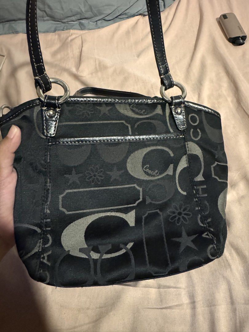Coach Bleeker Signature Jacquard (Category: Shoulder Bags) located in Manila. Submitted by angel_in_disguise16 (Listing ID 1466059540, Image 2). Description: bought as preloved, no major flaws..