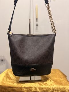 (Category: ) located in . Submitted by bags2bags2bags (Listing ID 1465982495, Image 1). Description: .