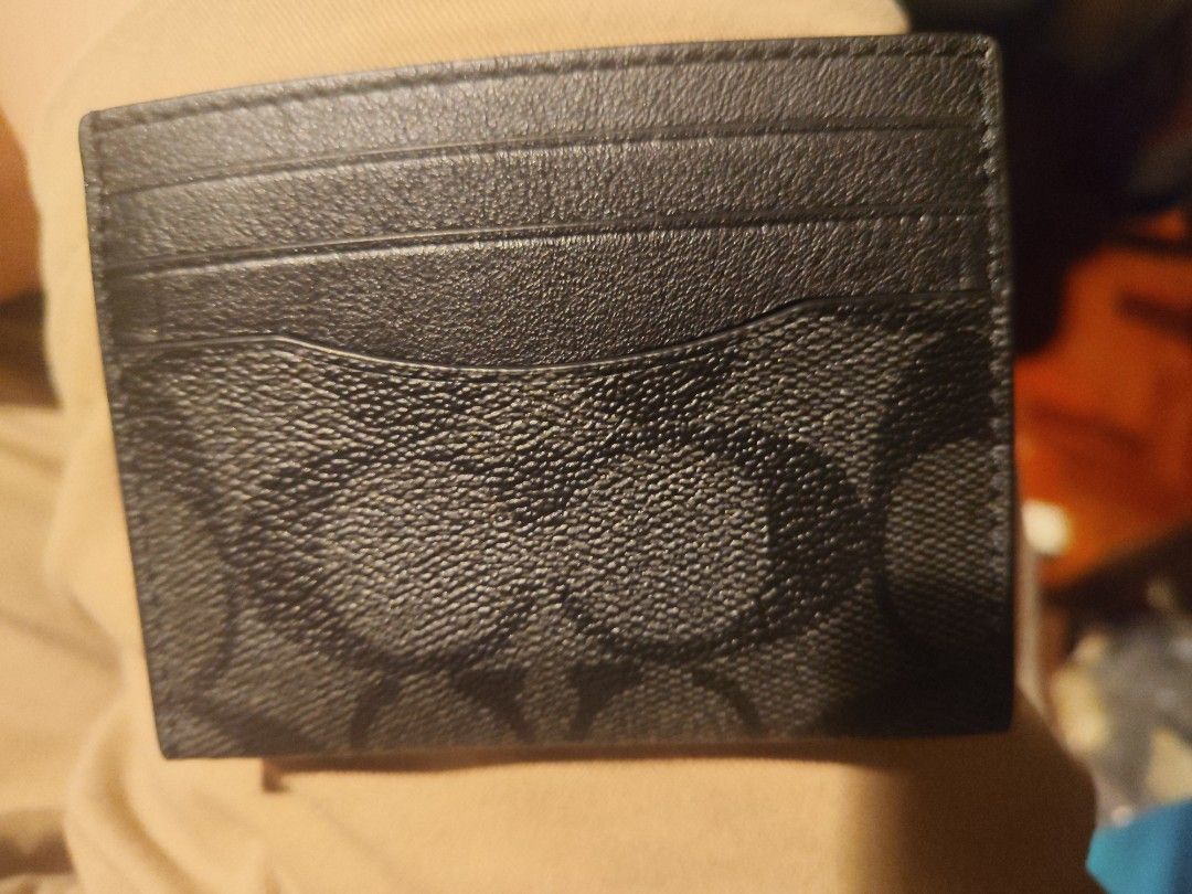 Coach Card Holder (Category: Wallets & Card Holders) located in Pasig City. Submitted by zealstorm_197141 (Listing ID 1466114838, Image 1). Description: Original Product Never been used Price negotiable .
