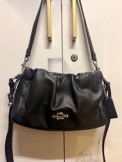 (Category: ) located in . Submitted by bags2bags2bags (Listing ID 1465979789, Image 1). Description: .