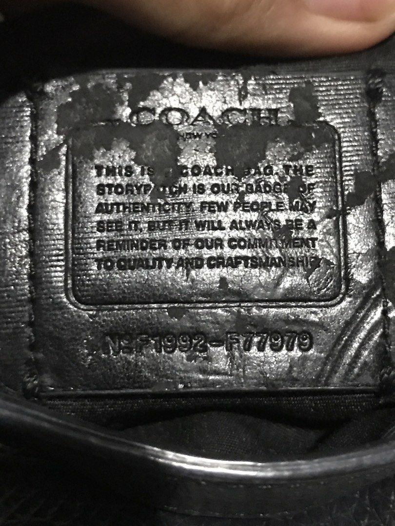 Coach Jes Messenger Bag (Category: Sling Bags) located in Quezon City. Submitted by thriftwithlaw (Listing ID 1466028575, Image 2). Description: slightly nego.