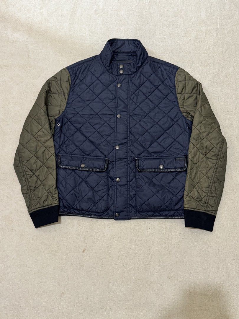 Coach Quilted Jacket for men (Category: Coats, Jackets and Outerwear) located in Angeles City. Submitted by luigisells (Listing ID 1466116780, Image 2). Description: Size M 26.5x21.5” Very Good Condition Issue/s: see 8th pic MOP: Gcash or Bank Transfer Courier: J&t Express.