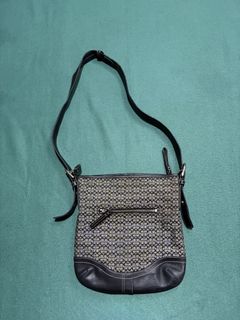 (Category: ) located in . Submitted by fbthriftgoodsniace (Listing ID 1466021780, Image 1). Description: .