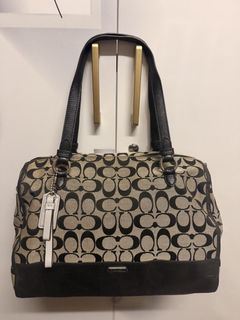 (Category: ) located in . Submitted by bags2bags2bags (Listing ID 1465981774, Image 1). Description: .