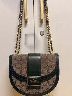 (Category: ) located in . Submitted by bags2bags2bags (Listing ID 1465980995, Image 1). Description: .