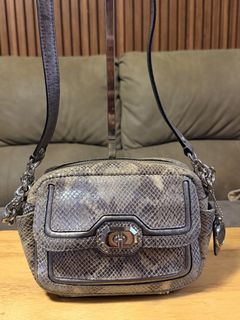 (Category: ) located in . Submitted by bags2bags2bags (Listing ID 1465979471, Image 1). Description: .