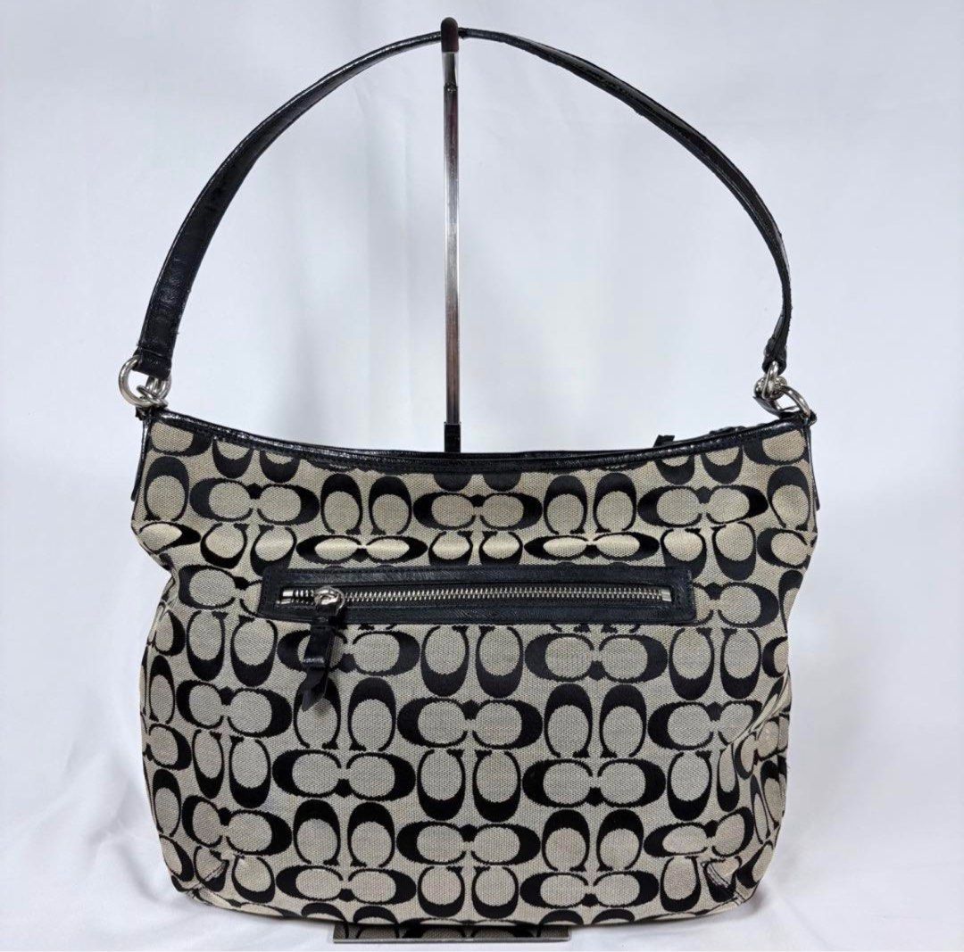 Coach Vintage Hobo bag (Category: Shoulder Bags) located in Leyte. Submitted by _dearvintage (Listing ID 1466014979, Image 2). Description: ETA: 2 weeks From Japan 🇯🇵 Dm for more info :).