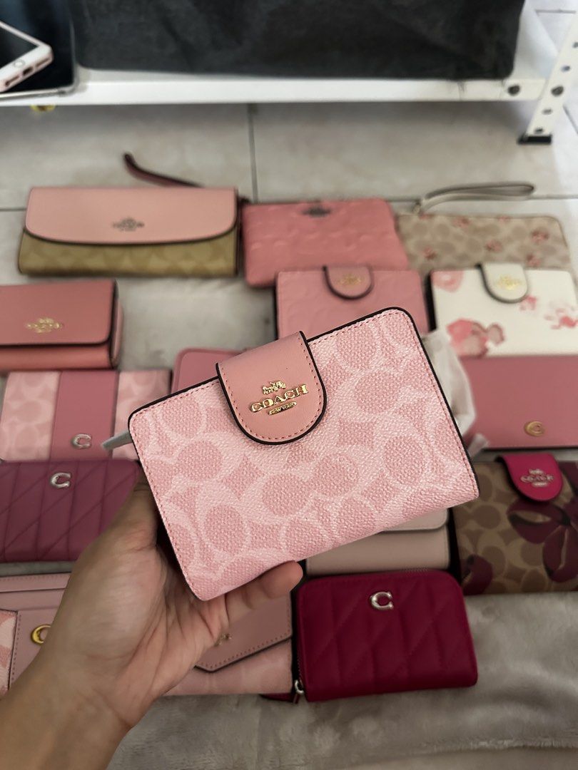 Coach wallet pink 💓 (Category: Wallets & Card Holders) located in Manila. Submitted by mysticearth-05ce (Listing ID 1466038569, Image 2). Description: ready to ship all actual 💓.
