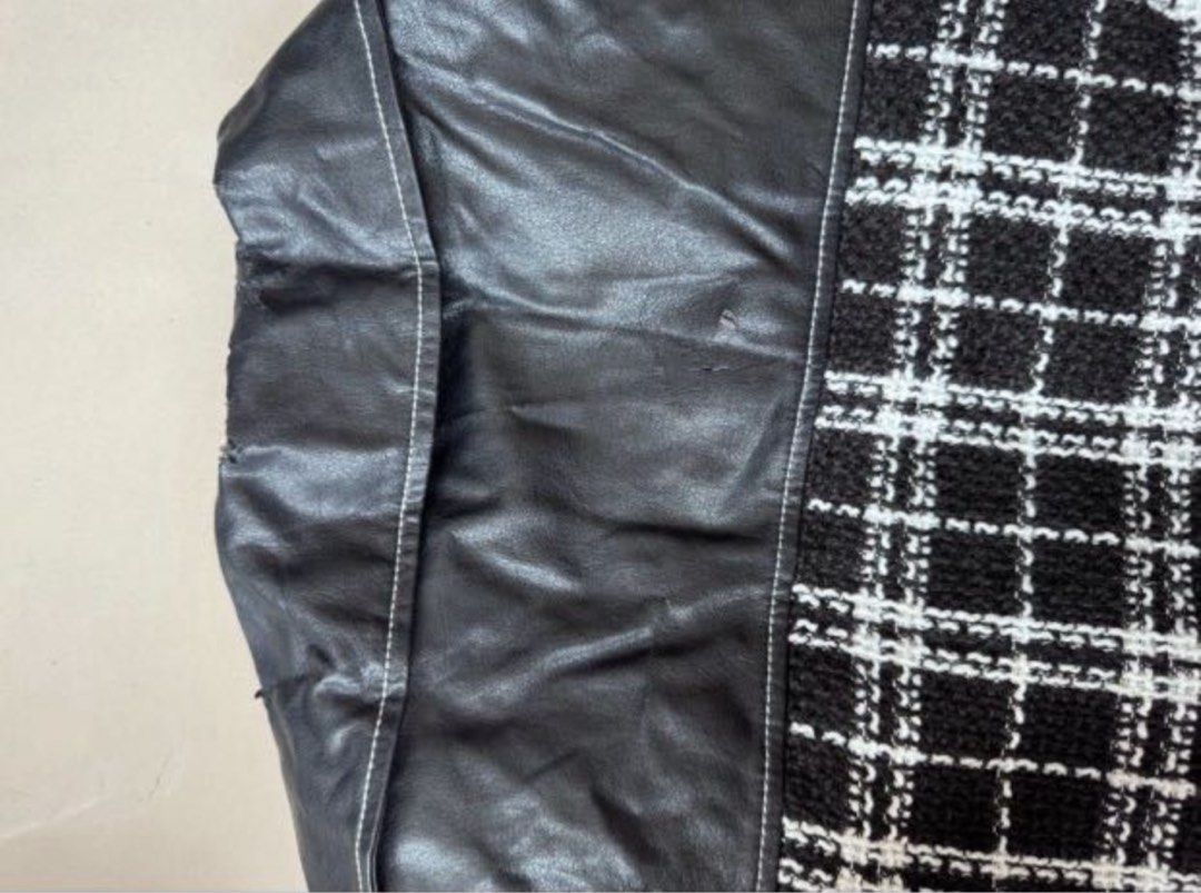 COAT JACKET (Category: Coats, Jackets and Outerwear) located in Quezon City. Submitted by prelovedsaleitems (Listing ID 1466145411, Image 3). Description: With peeling on black leather.