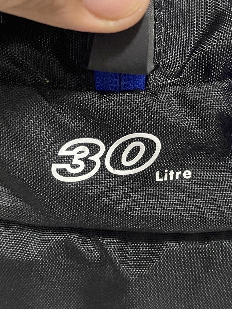 columbia backpack (Category: Hiking & Camping) located in Calamba. Submitted by thriftingoverload (Listing ID 1466090192, Image 3). Description: plus shipping fee with rain cover.