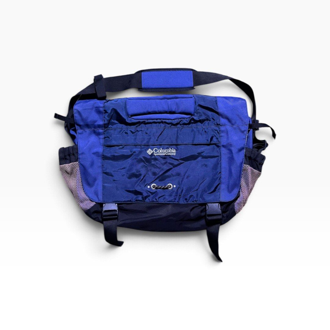 Columbia Expedition Messenger Bag (Category: Sling Bags) located in Paranaque City. Submitted by nifty_goodies (Listing ID 1466142662, Image 1). Description: Columbia Expedition Messenger Bag - madaming compartments, may laptop comparment Measurements (Inches): Height - 16” Width - 22” Condition - excellent Issue - minimal sign of usage .