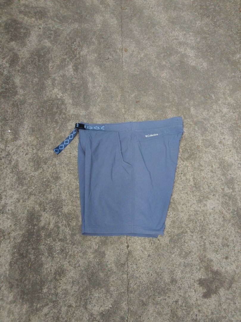 Columbia Short (Category: Shorts) located in Naga. Submitted by choythrift (Listing ID 1466031094, Image 2). Description: Columbia Short Condition: 9/10 Color rate: 9/10 Plus shipping fee Courier: J and t, flash express Drop off: Urban Chicc Location: Naga City, Bicol📍 📩.