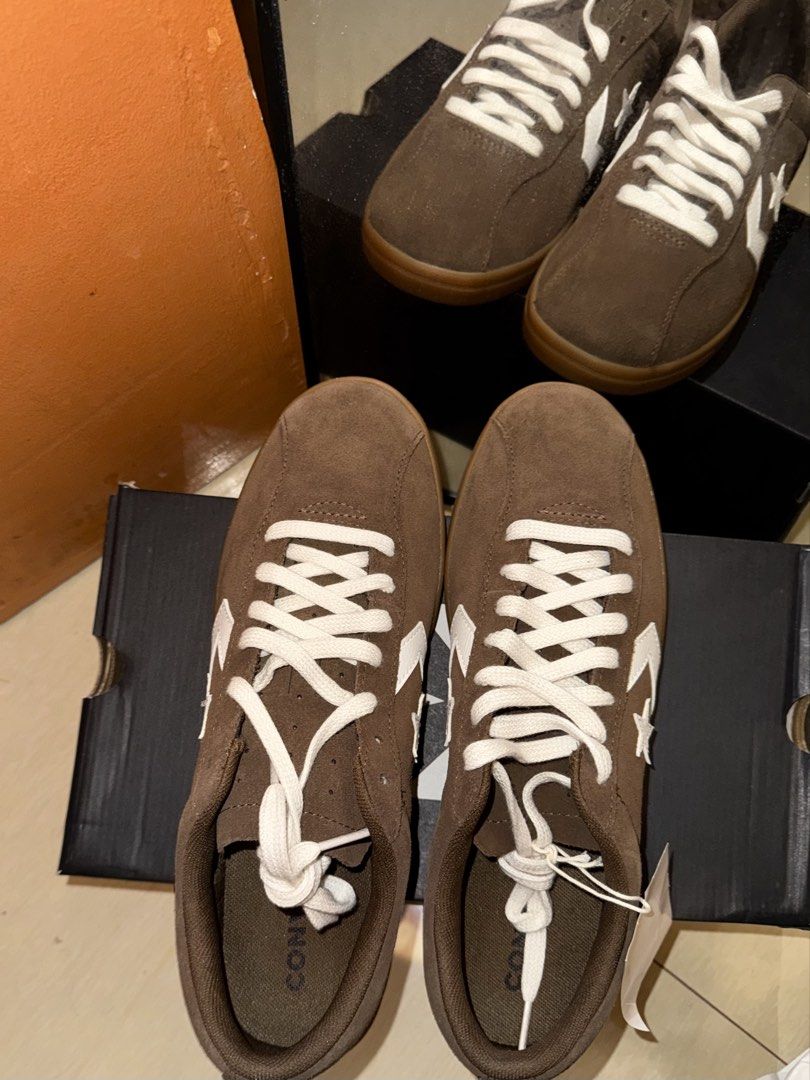 Converse All Star Classic Trainer Ox Sneakers (Category: Casual Shoes) located in Quezon City. Submitted by haroldk (Listing ID 1466155111, Image 3). Description: - Converse All Star Classic Trainer Ox - Colorway: Grounded/Vintage White/Gum - Size: Men 9 / Women 10.5 / UK 8 - Condition: Brand new in original box with tags attached May tawad pa wag lang barat Nabili sa mall w paper bag Fairview o anywhere malapit.
