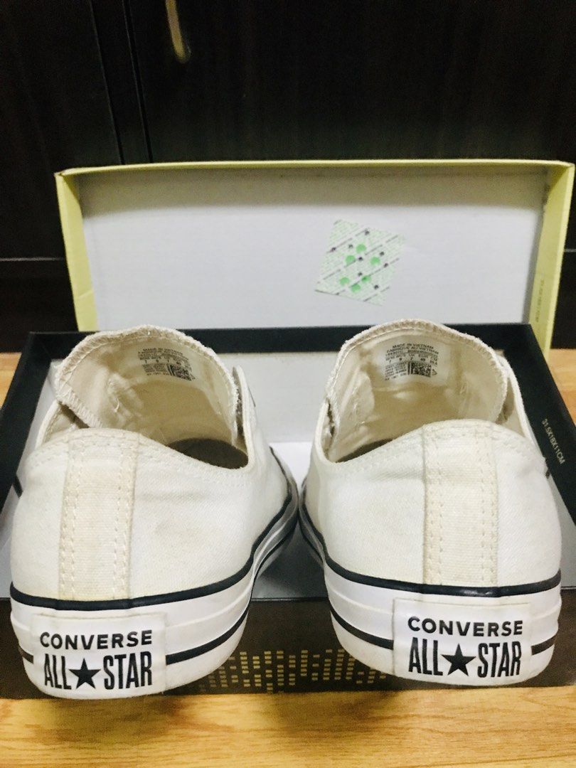 Original Converse All Star White Low Top Sneakers (Category: Sneakers) located in Manila. Submitted by cgrufino4850725 (Listing ID 1466069996, Image 3). Description: Converse All Star White Low Top Sneakers Original Converse Size: 40 Color: White Isang Beses lang po nasuot at alaga po sa linis. Rfs: Bihira ko magamit sayang naman ibebenta ko nalang at original din sya..