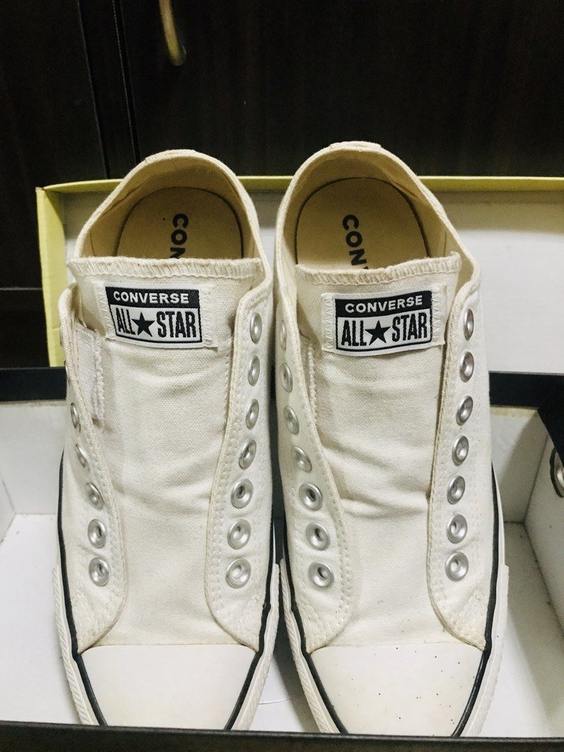 Original Converse All Star White Low Top Sneakers (Category: Sneakers) located in Manila. Submitted by cgrufino4850725 (Listing ID 1466069996, Image 2). Description: Converse All Star White Low Top Sneakers Original Converse Size: 40 Color: White Isang Beses lang po nasuot at alaga po sa linis. Rfs: Bihira ko magamit sayang naman ibebenta ko nalang at original din sya..