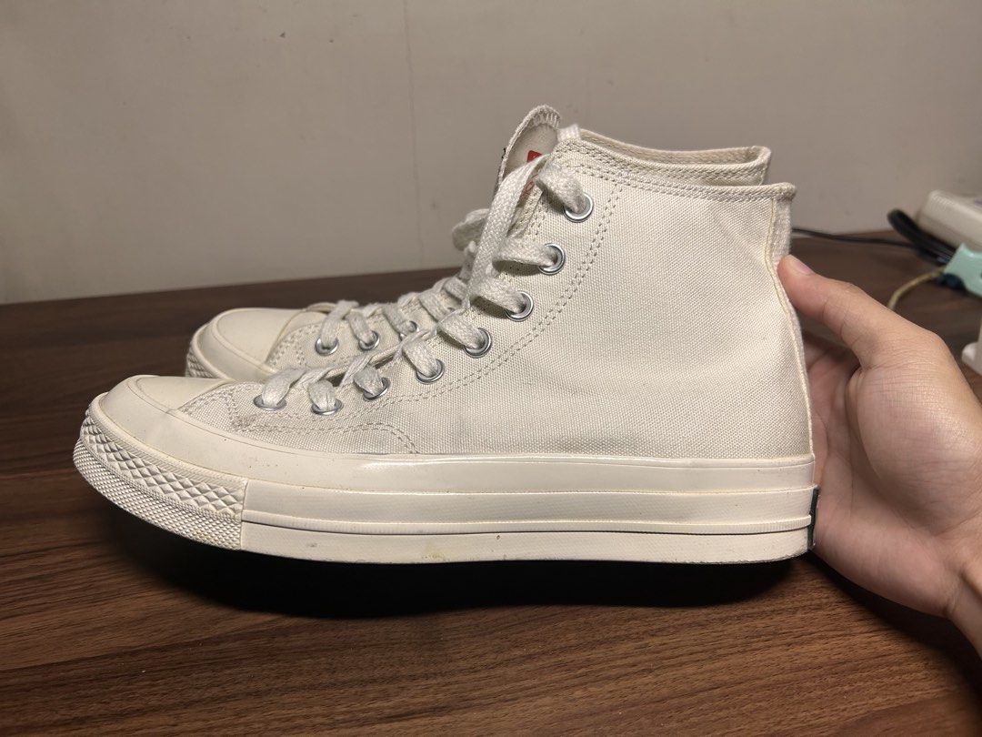 Converse Beige Chuck 70s (Category: Casual Shoes) located in Aloran. Submitted by bryancee (Listing ID 1466122225, Image 2). Description: Converse beige chuck 70s 1500 Size 40 EUR No issues Needs cleaning only Shipping: J&T (buyer shoulders shipping fee) Pay now ship now.